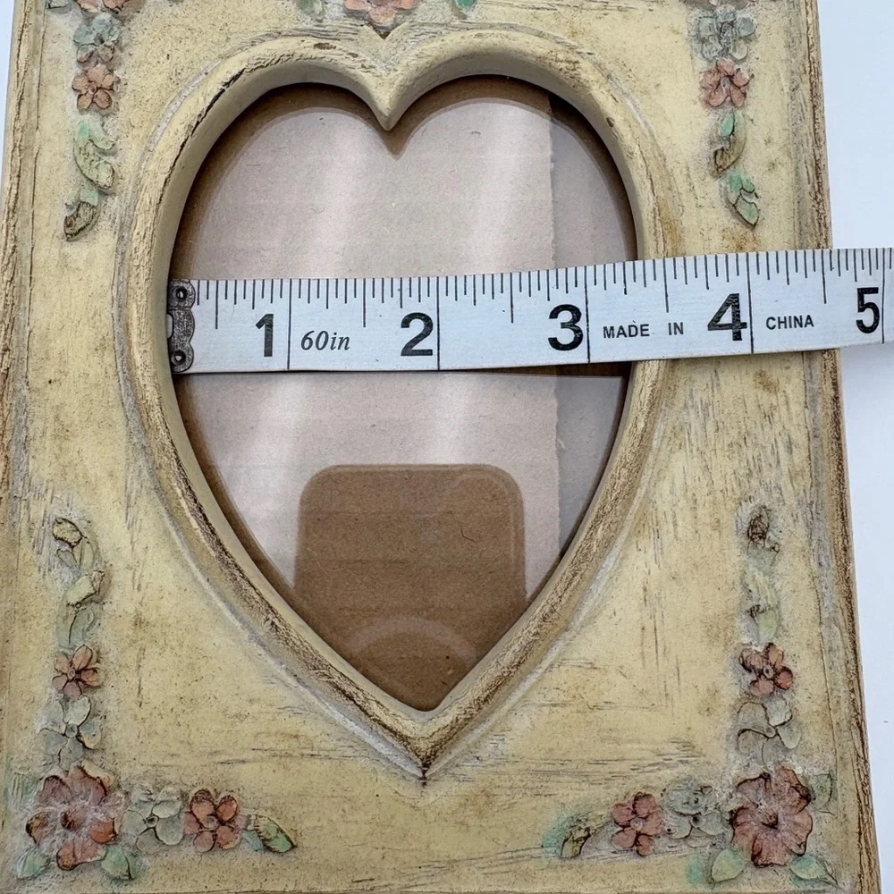 Vintage Floral Heart Frame